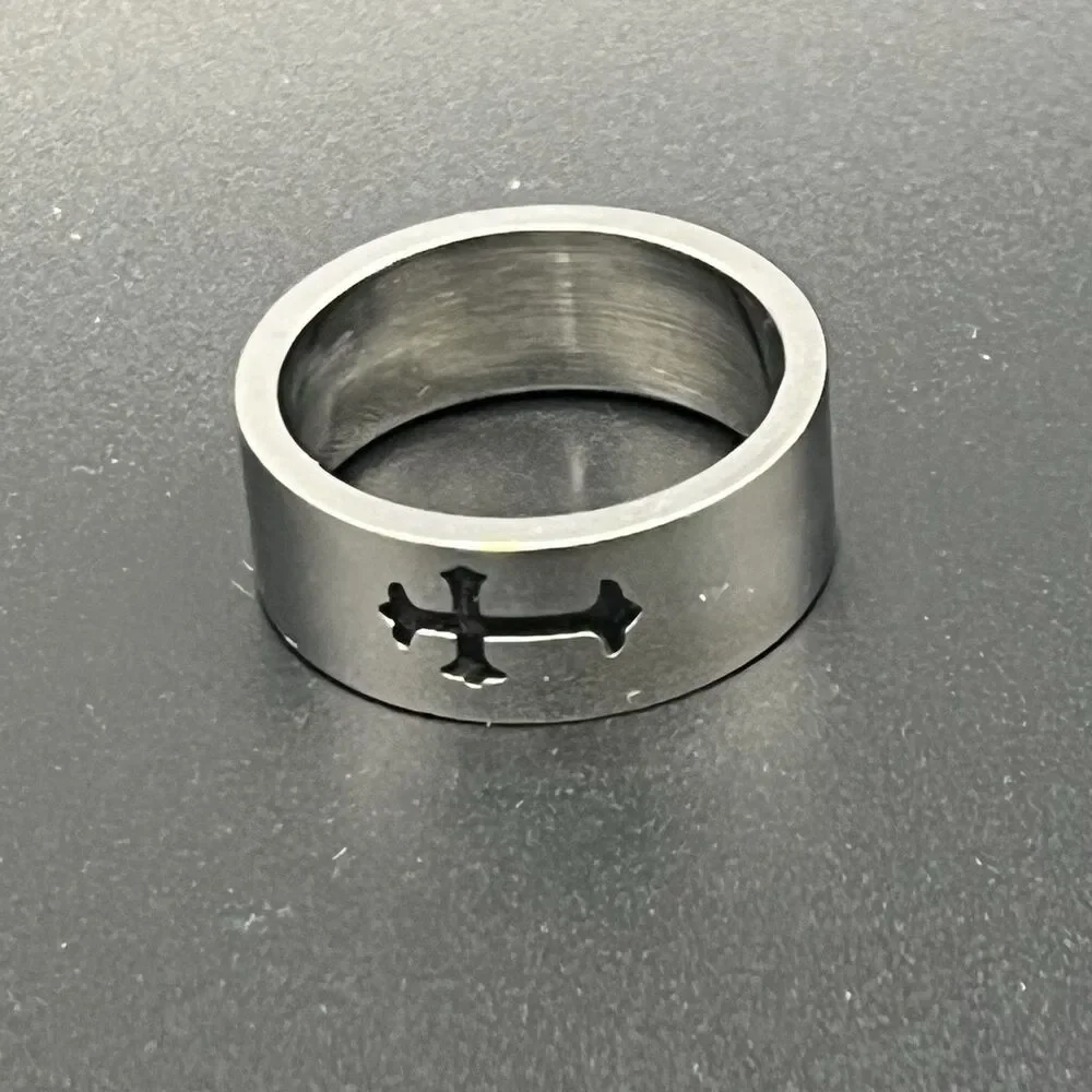 Men'S Stainless Steel Comfort Fit Cross Ring Band 8  1/2 NWOT